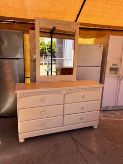 Long Dresser with mirror 🤍🤍🤍