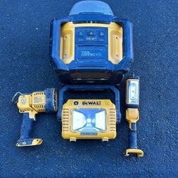 Used DeWalt Lights Bundle 