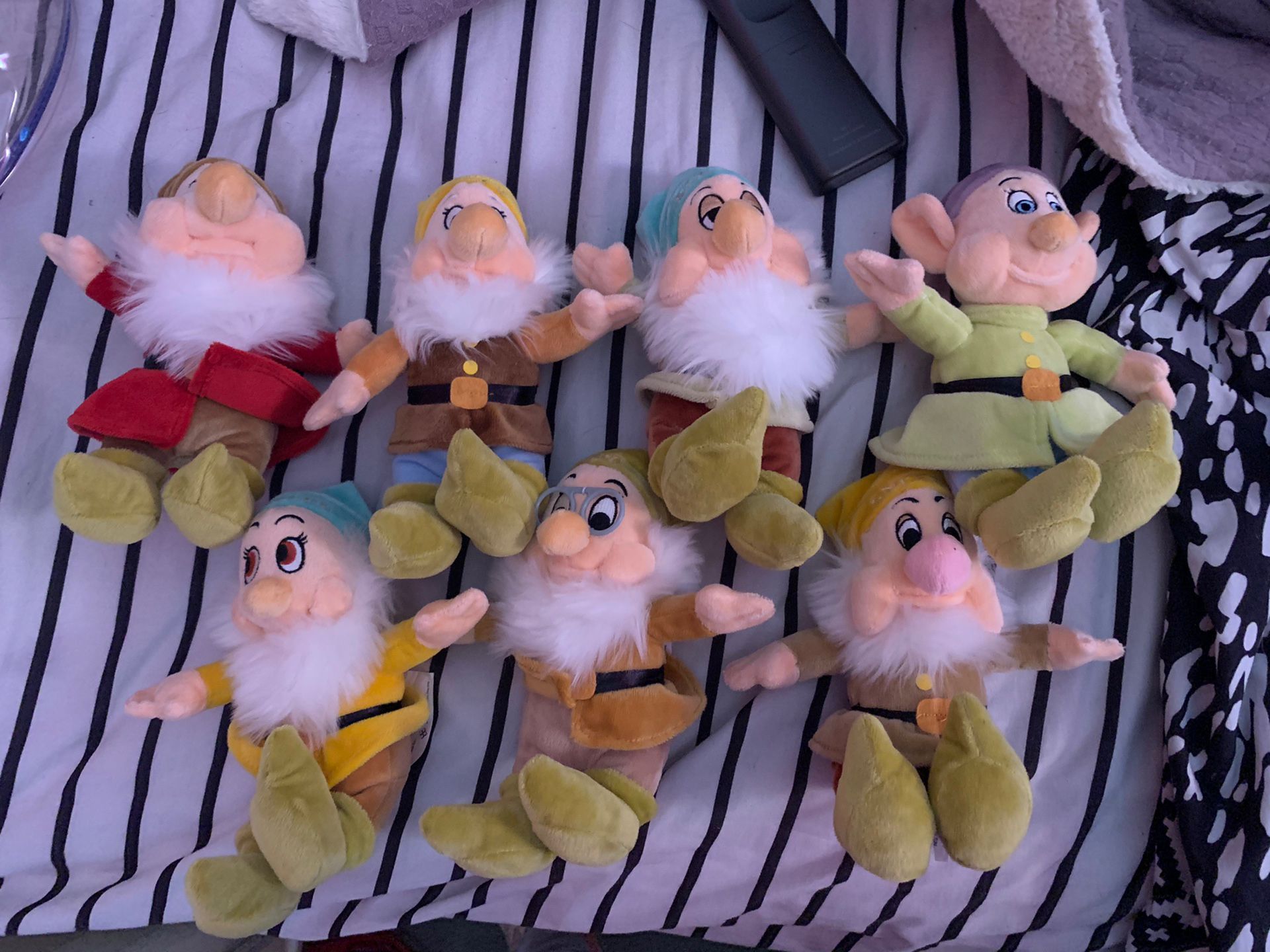7 Dwarf Plush Toys