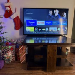 Solid Wood Coffee Table with Storage – Great Condition