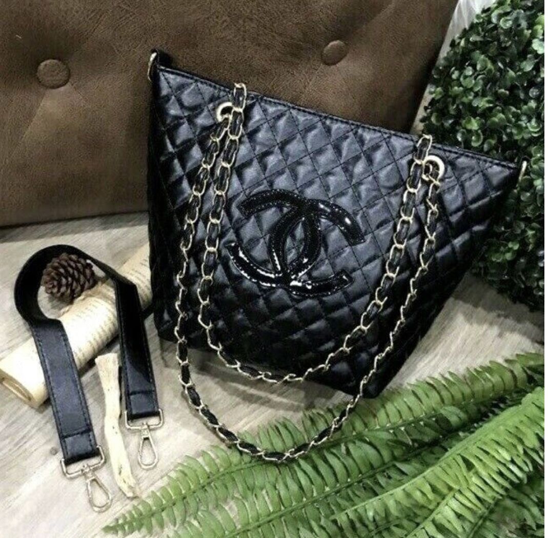 Offers ok! CHANEL VIP TOTE Quilted chain Bag Precision Beauty GWP