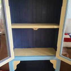 Shabby Style Cabinet (Vintage)Display/Medicine 