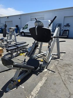 Hoist Hoist CF-3355 Linear Leg Press Commercial Gym Equipment Exercise Weight Machine