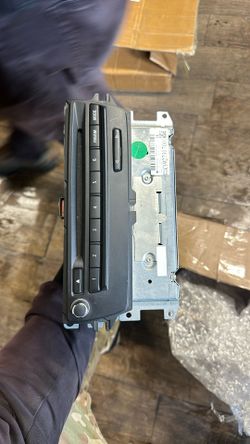 12 BMW 328i Radio