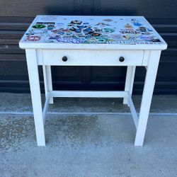 Student Desk 23.5”x31.75”x 30”