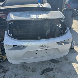 2020 Highlander LE Tailgate
