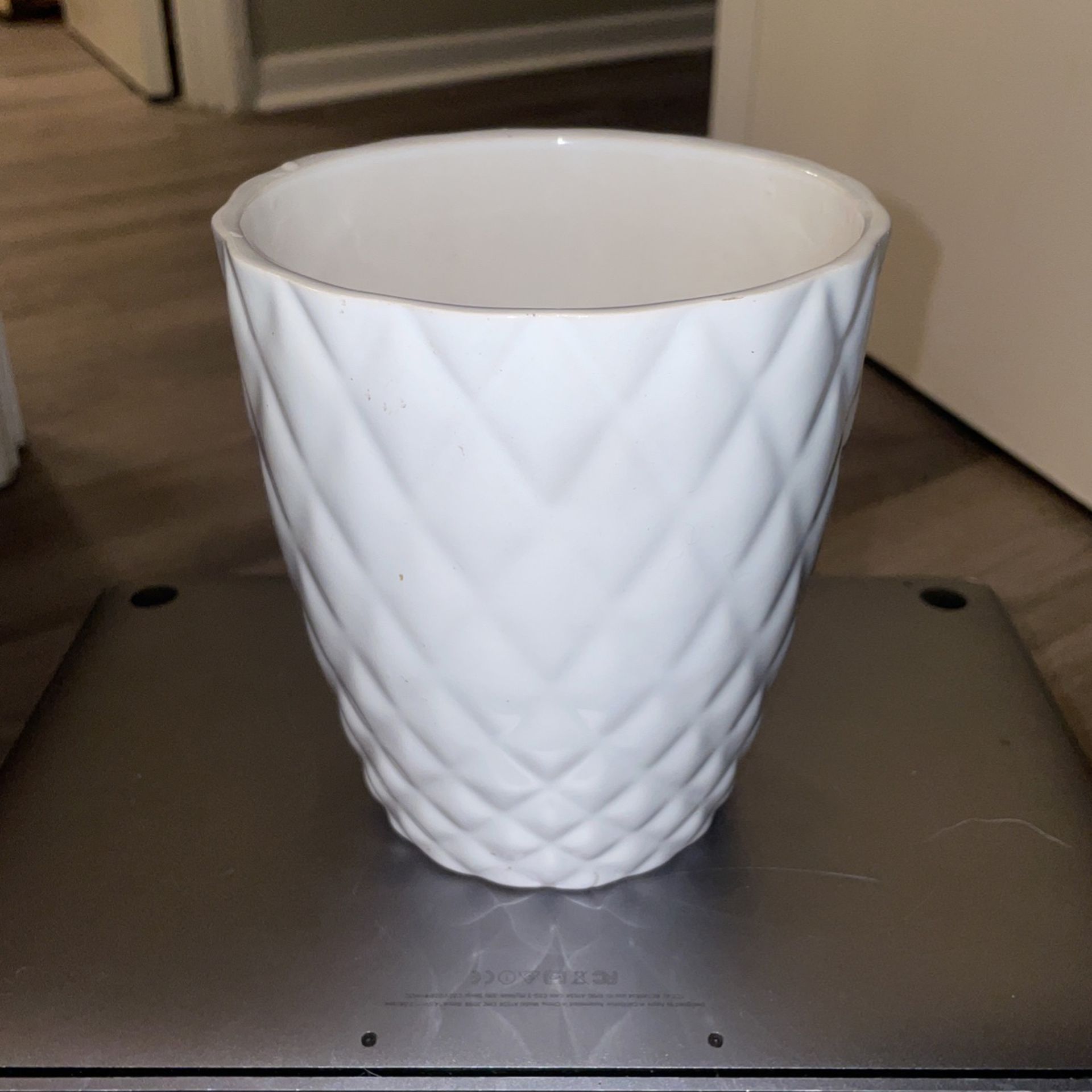 White Ceramic Honeycomb Designed Flower/Plant Pot 