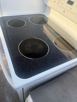 Electric stove. 220v.