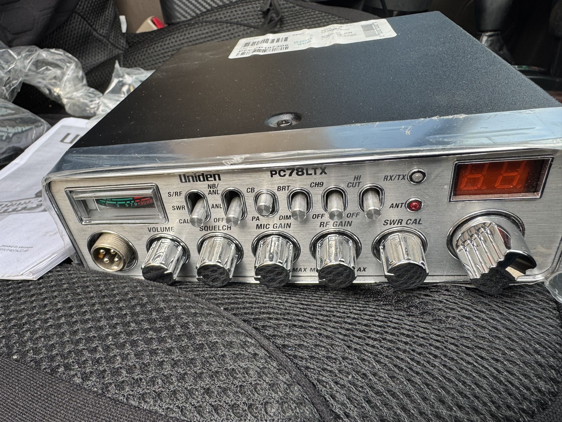 CB radio Uniden