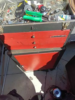 Tool box on rollers
