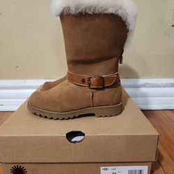 Brand New UGG toddler boots size 13