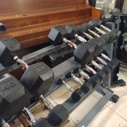VARIETY OF  RUBBER DUMBBELLS  : 5s 8s  10s 12s 15s   20s   25s  30s  35s 40s 45s 50s 55s 60s  85s    = ($ .90 Cents (Used)  to $1.20 LB. )   
