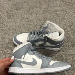 Stealth Jordan 1’s 