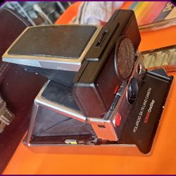 vintage Polaroid SX-70 Land Camera Sonar OneStep, 