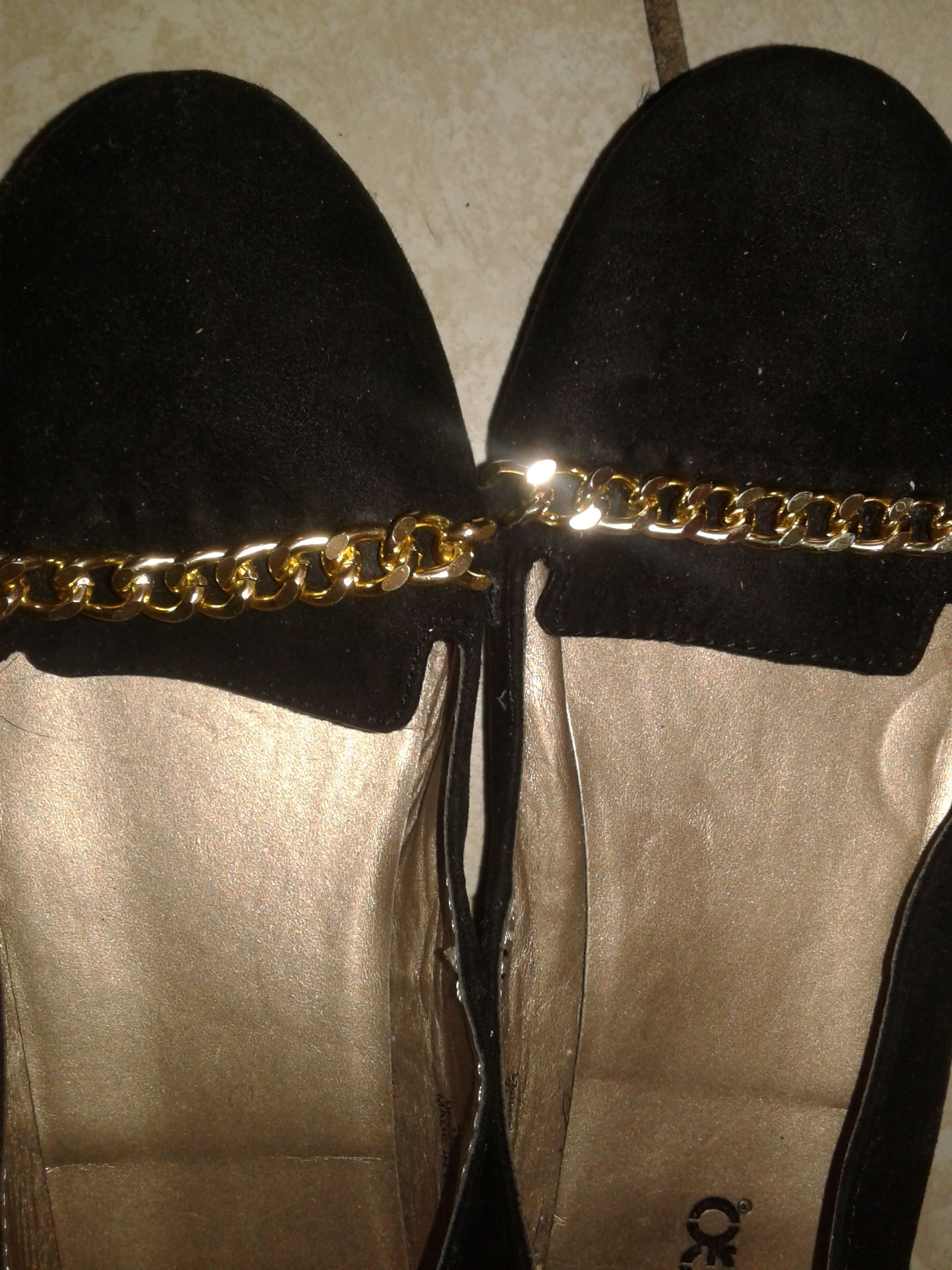Flat shoes with gold chains