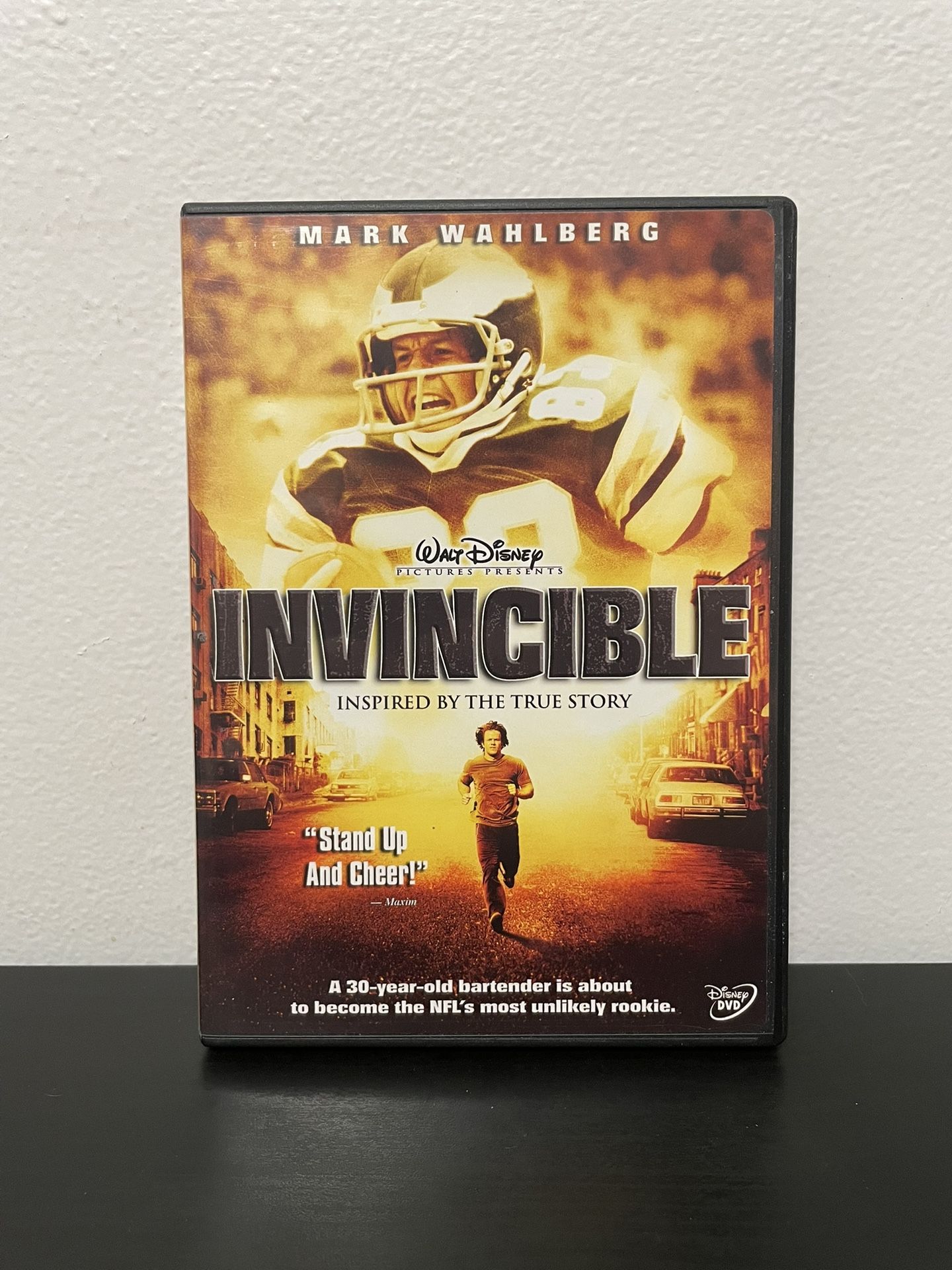 Invincible DVD Disney Movie Mark Wahlberg NFL Football Eagles Widescreen 2006