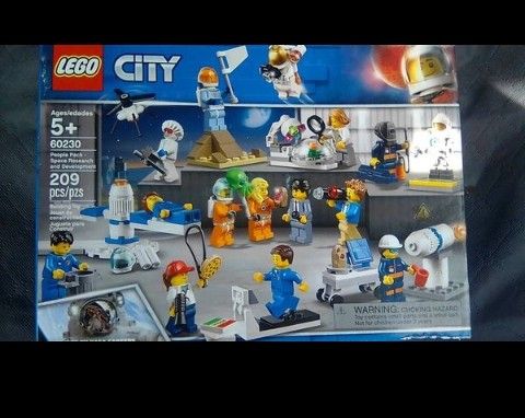 LEGO Space Pack - BRAND NEW
