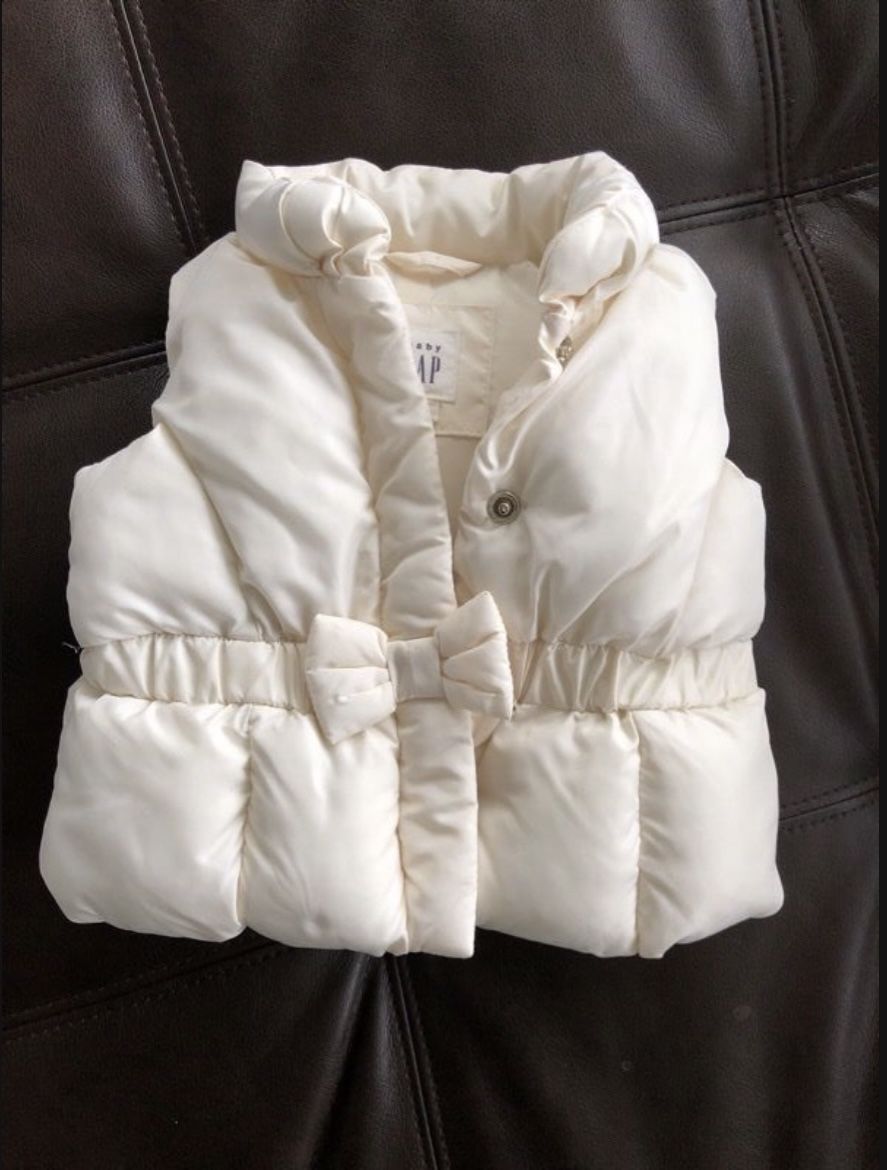 Baby GAP Front Bow Puffer Vest 0-6months