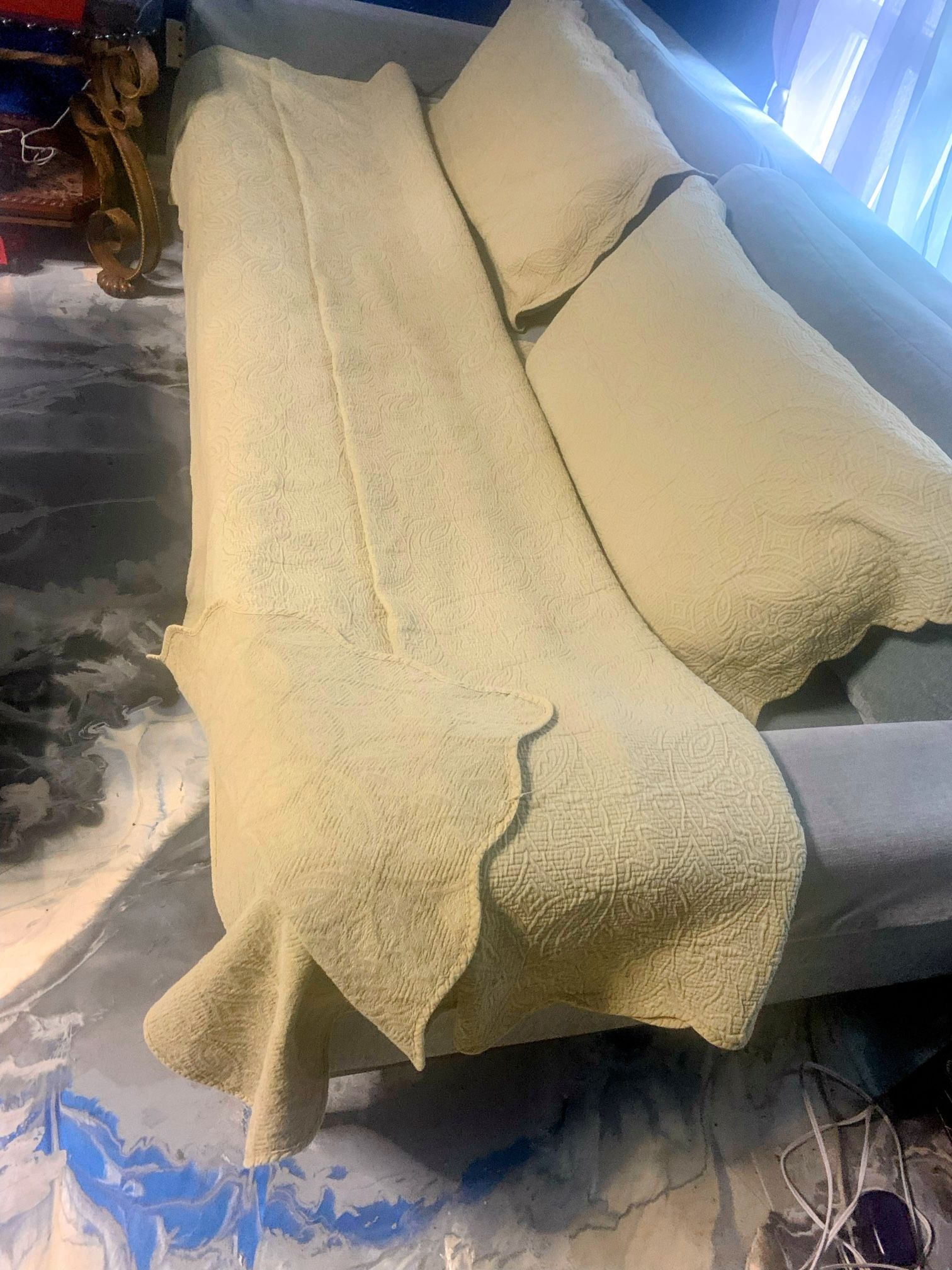 King Size Sofa / Bed Cover & Two Pillow Cases