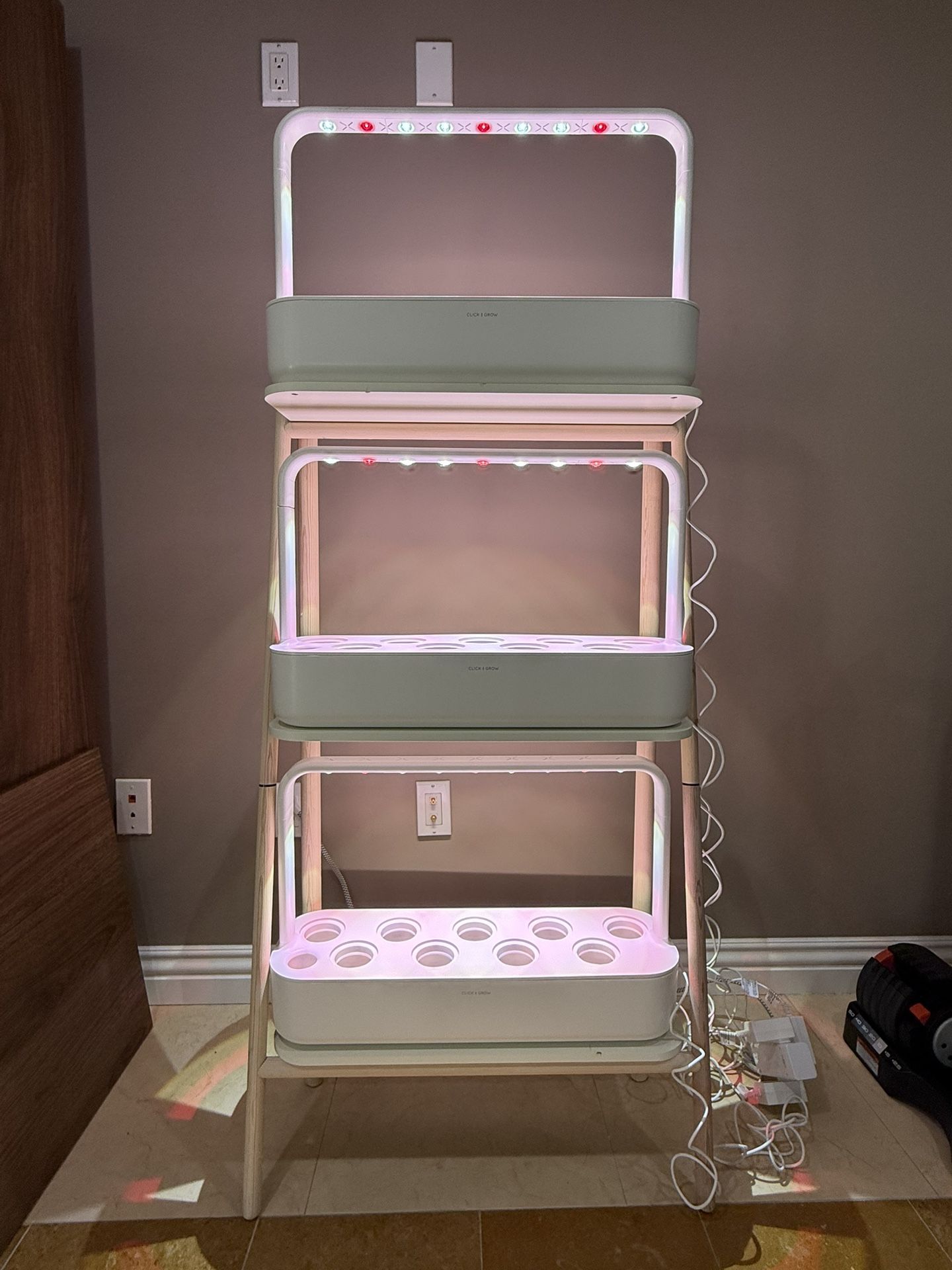 Click & Grow Smart Garden 27 – Indoor Hydroponic System