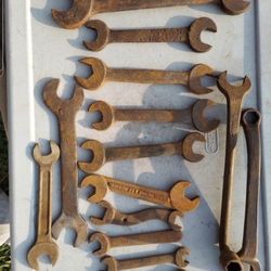 Vintage Antique Wrenches Large Collectible Tools 14 Pcs