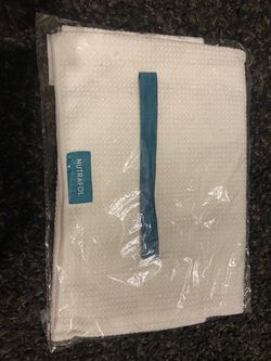 Nutrafol Quick Dry Hair Towel
