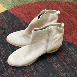 Abound Botties Stacked Heel 7.5 Tan Suede