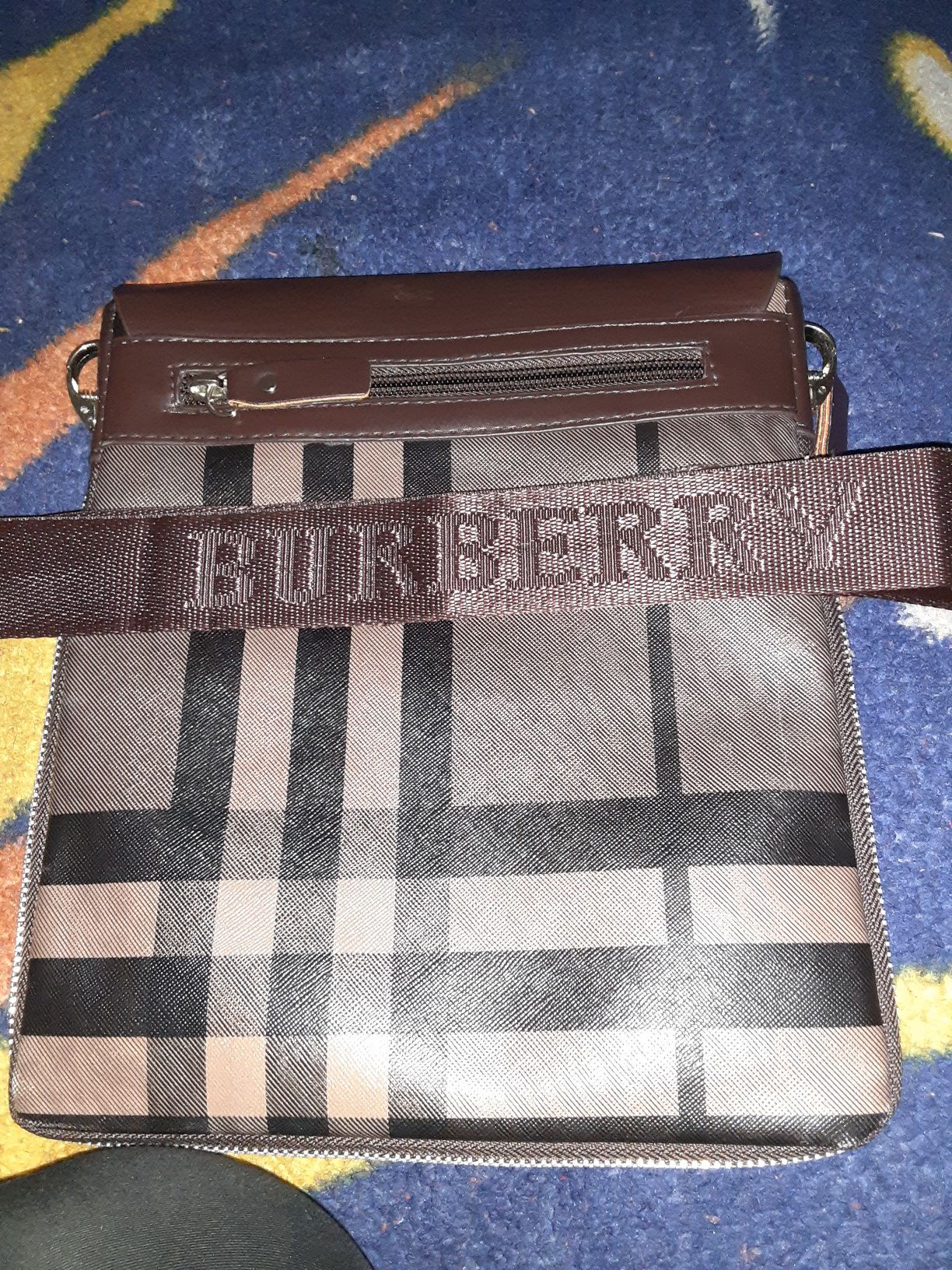 Burberry sidebag