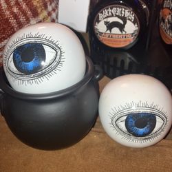 2 Ceramic Eyeballs and a Cauldron 