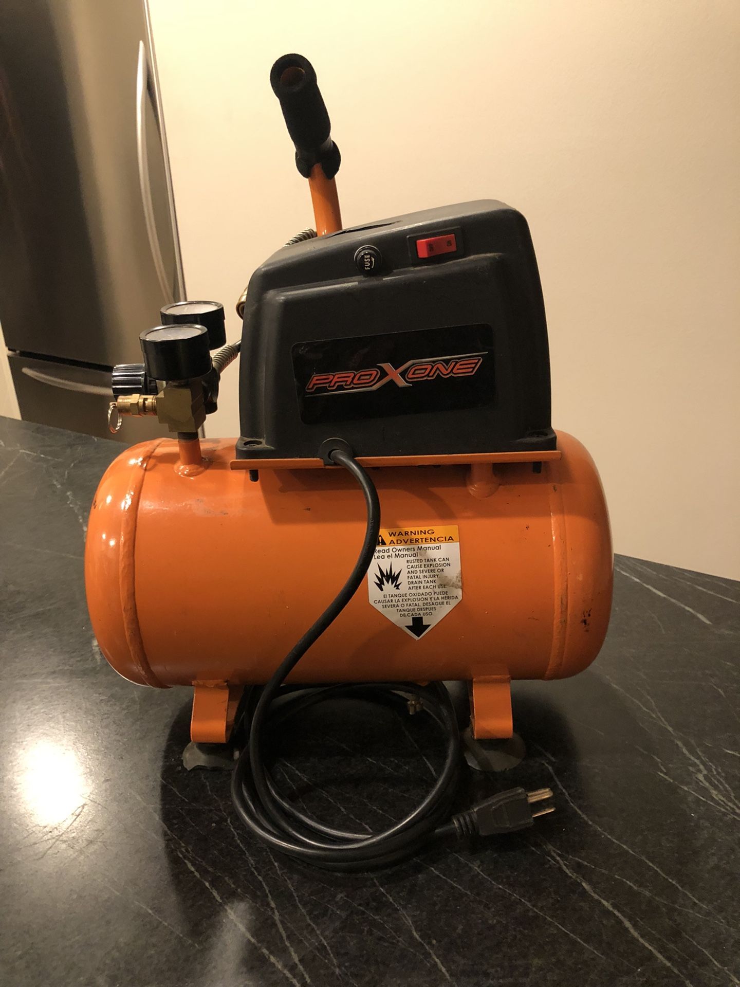 PROXONE TWO GALLON AIR COMPRESSOR