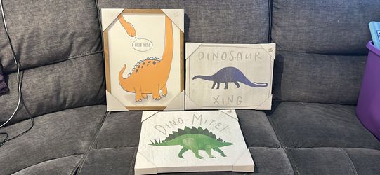 Dinosaur wall decor