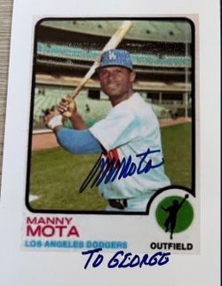 Manny Mota Autographed 4x6 Image