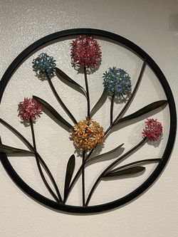 Round Metal Floral Wall Art Decor