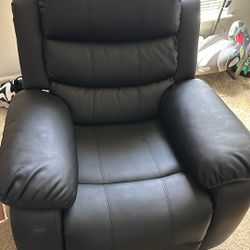 Black Leather Recliner 