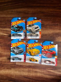 HOT WHEELS