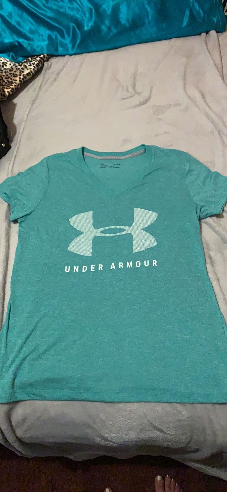 Under Armour V-neck T-shirt