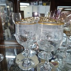 6 Gold Rimmed And Etched Wine Glasses Goblets