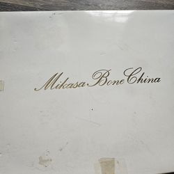 Mikasa Japanese Bone China Cake Plate And Server