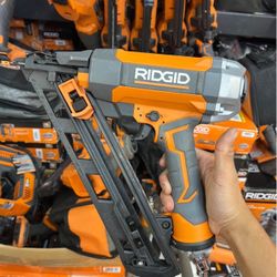 Ridgid Pneumatic 15ga Angle Nailer 