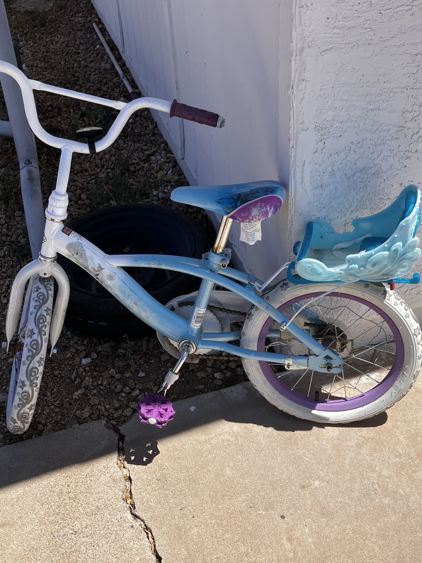 Frozen Themed Girls Bike