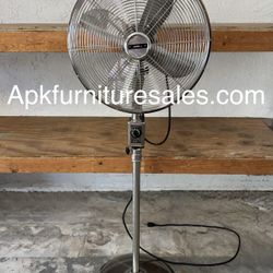 Restoration Hardware Allaire Telescoping Floor Fan