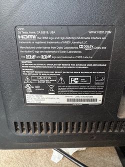 Small Visio tv with remote