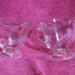 Vintage Etched Leaves Scalloped Rim Footed Sugar & Creamer Set FLAWLESS!