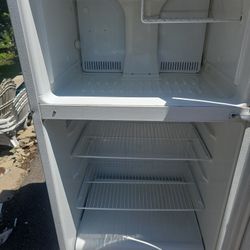 GE Fridge 