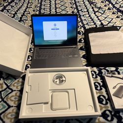 2020 Apple M1 MacBook Pro 8GB, 512GB, Space Grey With Extras!