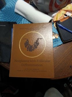 Neoplasms with Follicular Differentiation Hardcover Book
