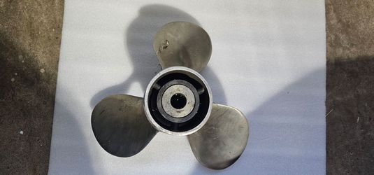Propeller for boat motor