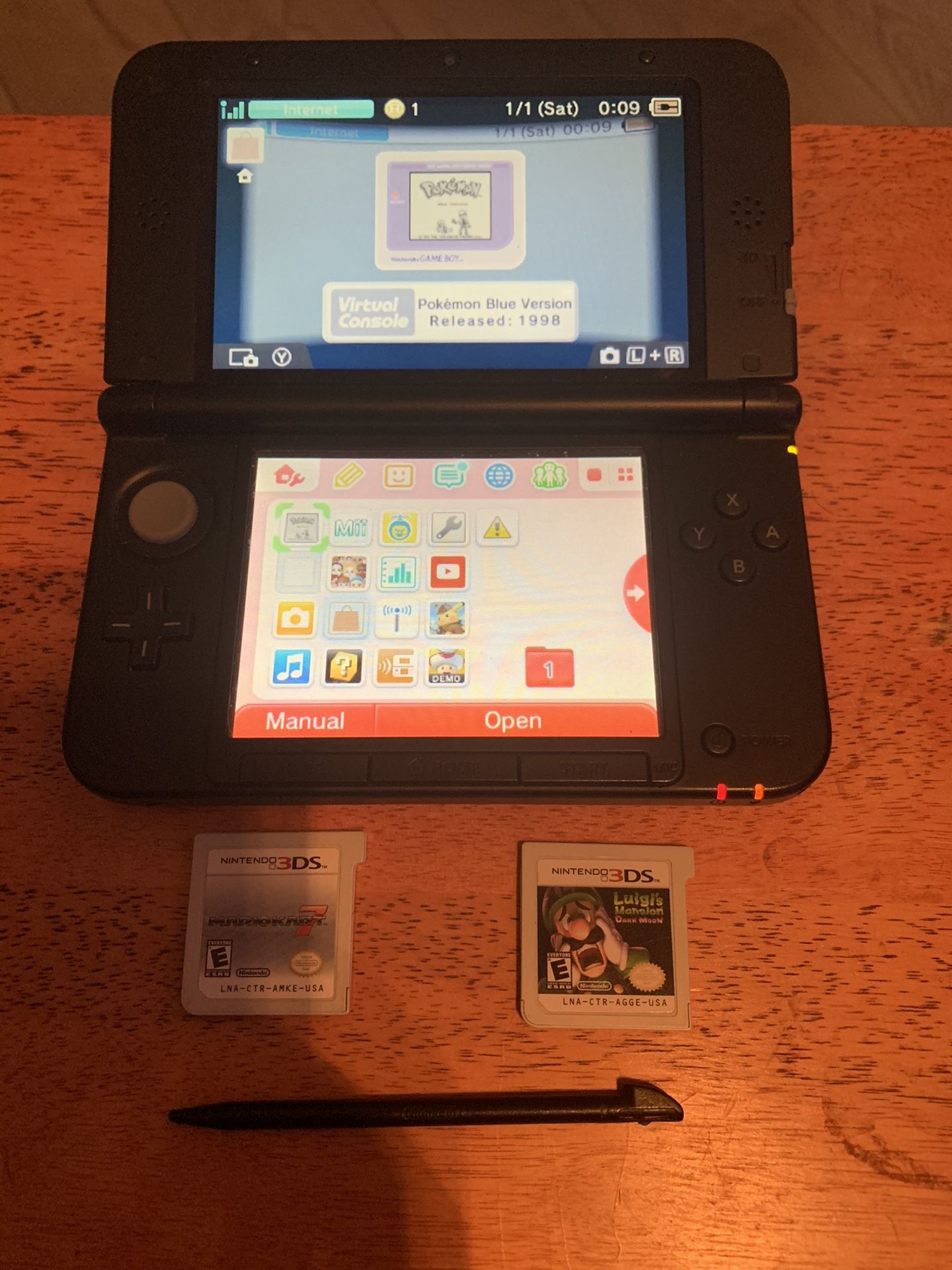 Nintendo 3DS XL w/ Games