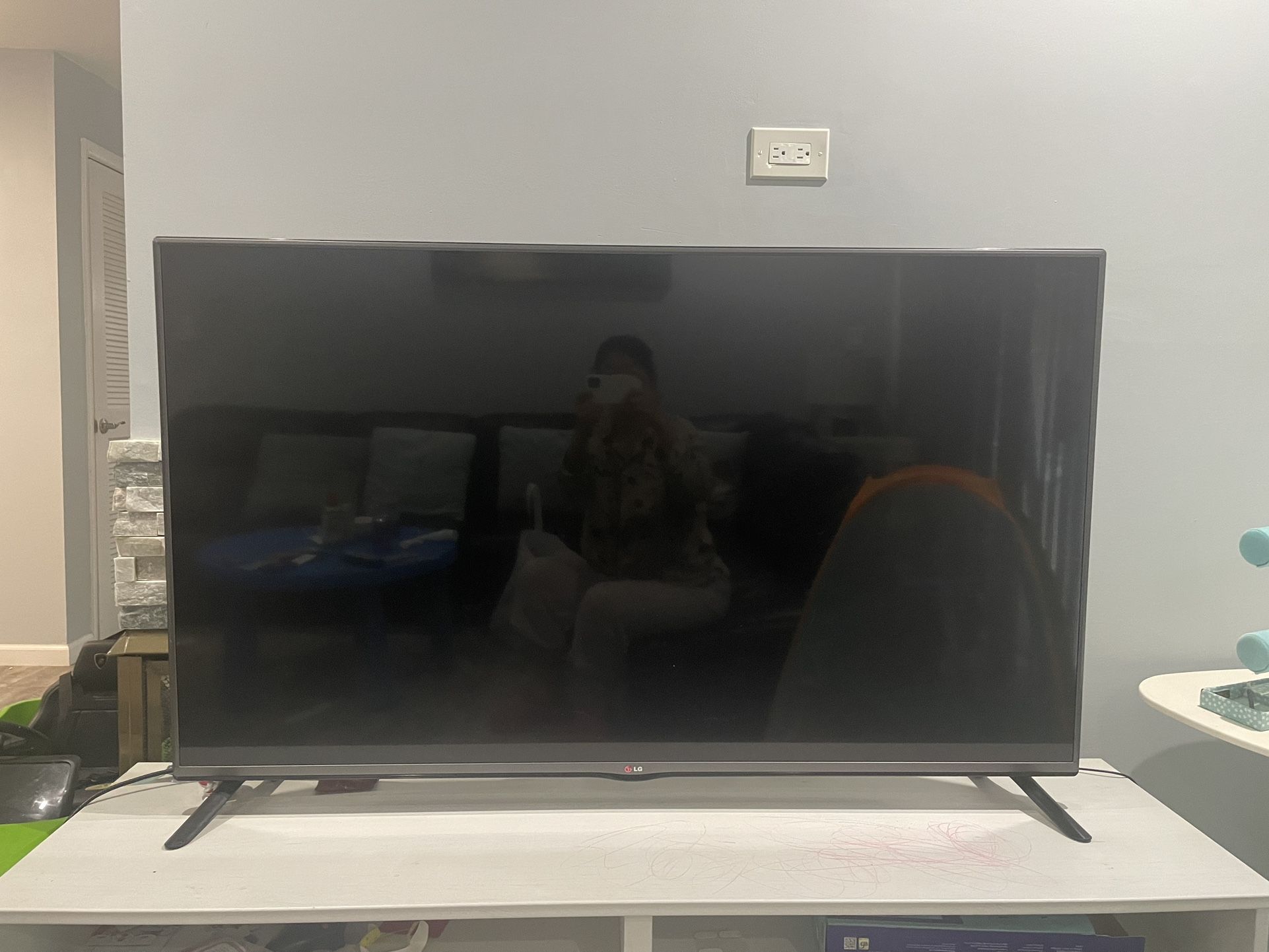 LG TV 65inch