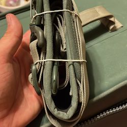 Projecter Great Brad Comes With Cords And Remote Andscreen It Can Project On I Bought After Market 